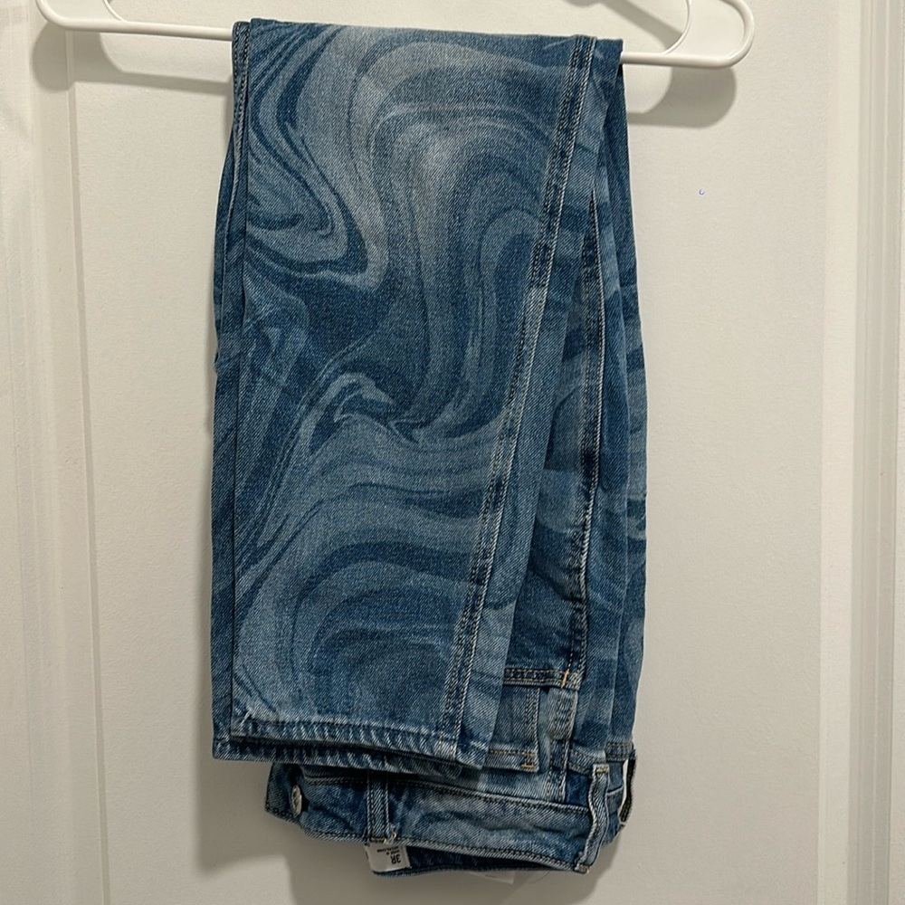 Patterned jeans